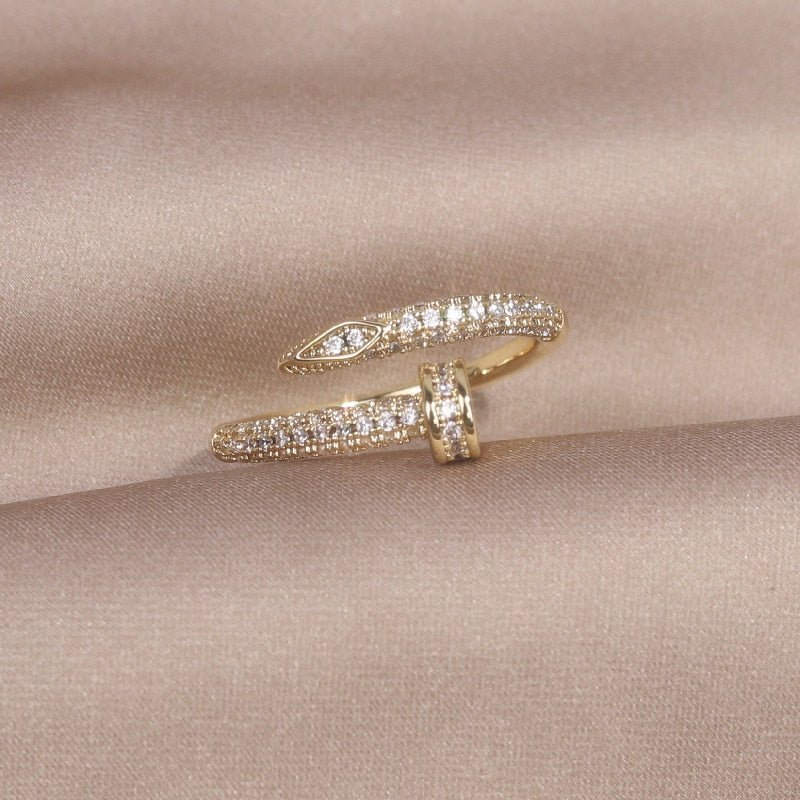 Classic  Zircon Ring